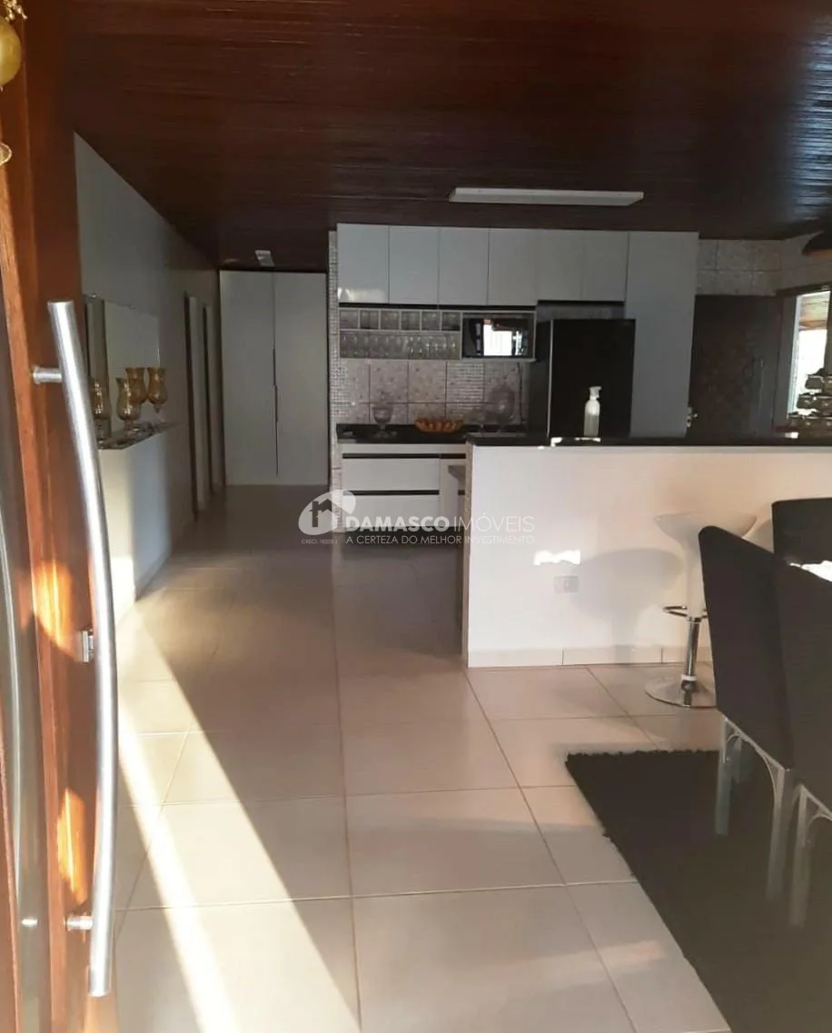 Chácara à venda 4 Quartos, 3 Suítes, 10 Vagas, Horto F Dois, Mairinque - SP