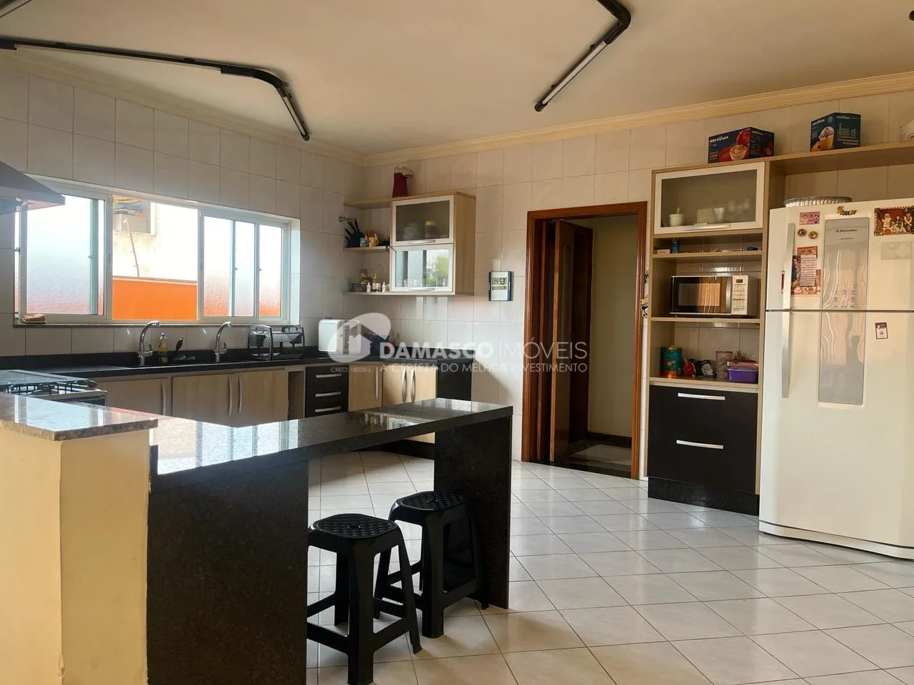 Incrível Sobrado à venda com 3 suítes e 5 vagas de garagem, Bairro Olímpico, São Caetano do Sul, SP