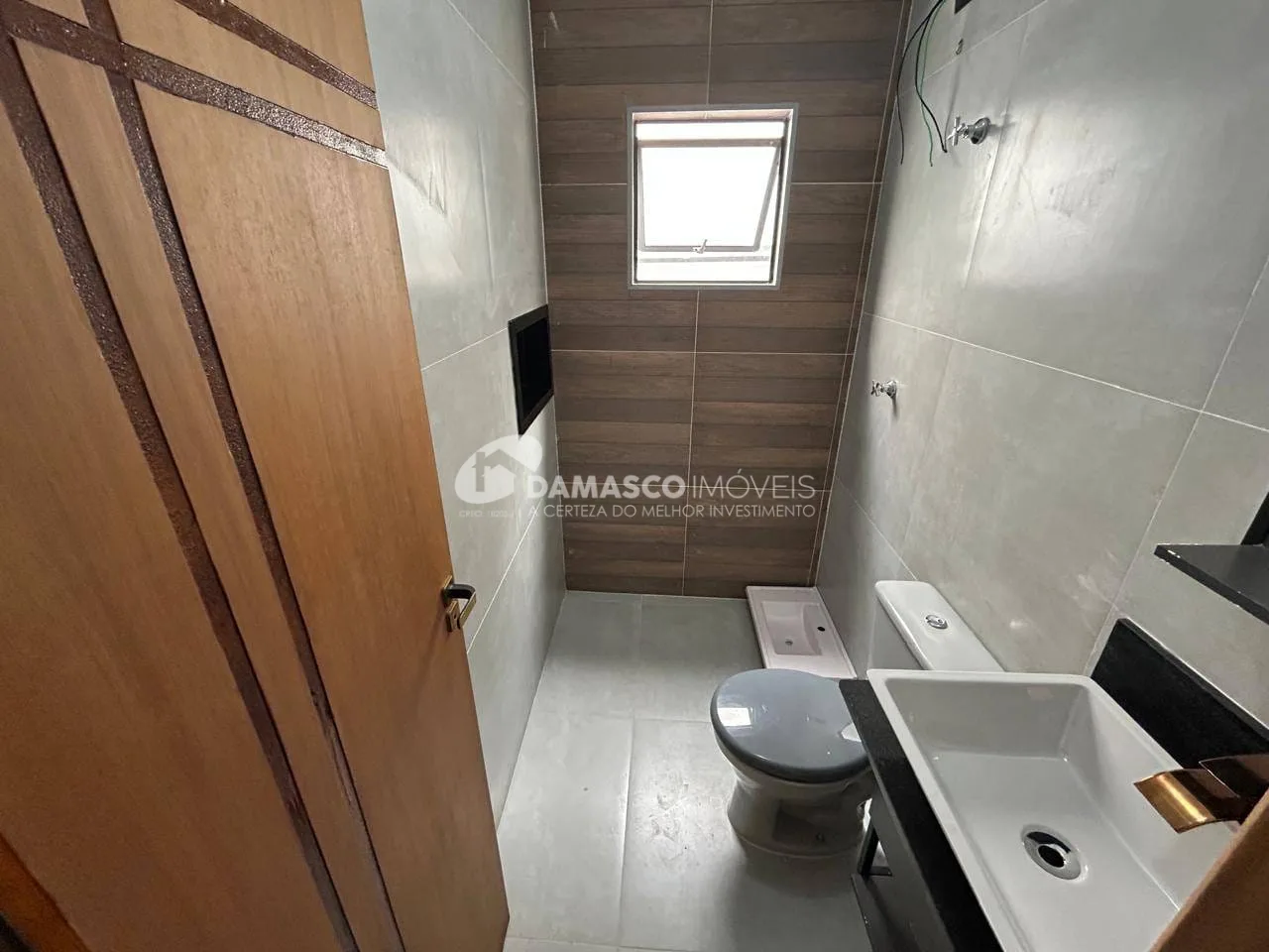 Casa Térrea Reformada à Venda na Nova Gerty, São Caetano do Sul | 2 Dormitórios | 2 Vagas