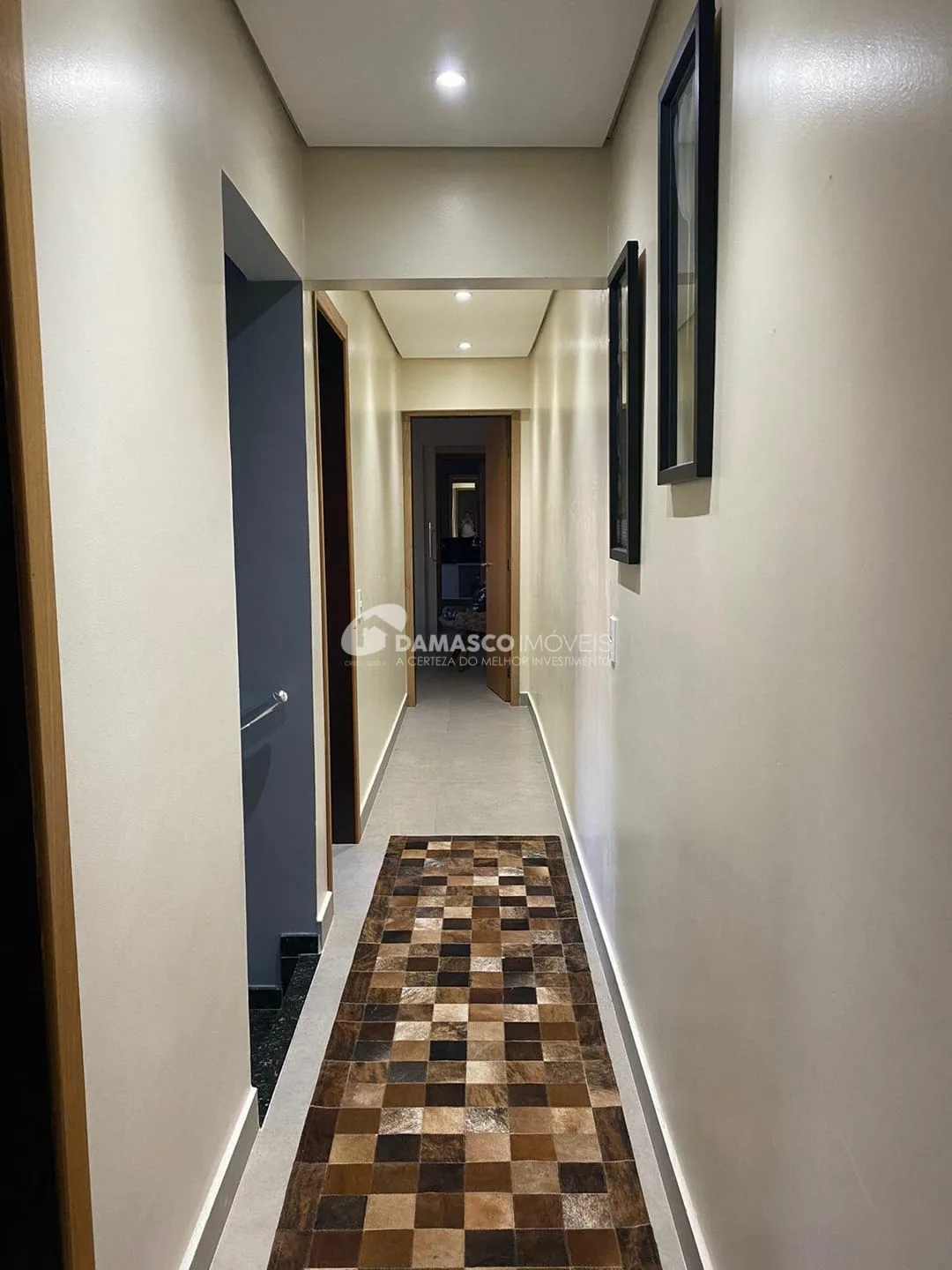 Sobrado à venda 3 Quartos, 1 Suite, 4 Vagas, 172M², Jardim São Caetano, São Caetano do Sul - SP