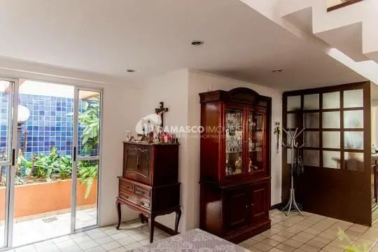 Sobrado à venda 4 Quartos, 4 Suites, 8 Vagas, Jardim, Santo André - SP