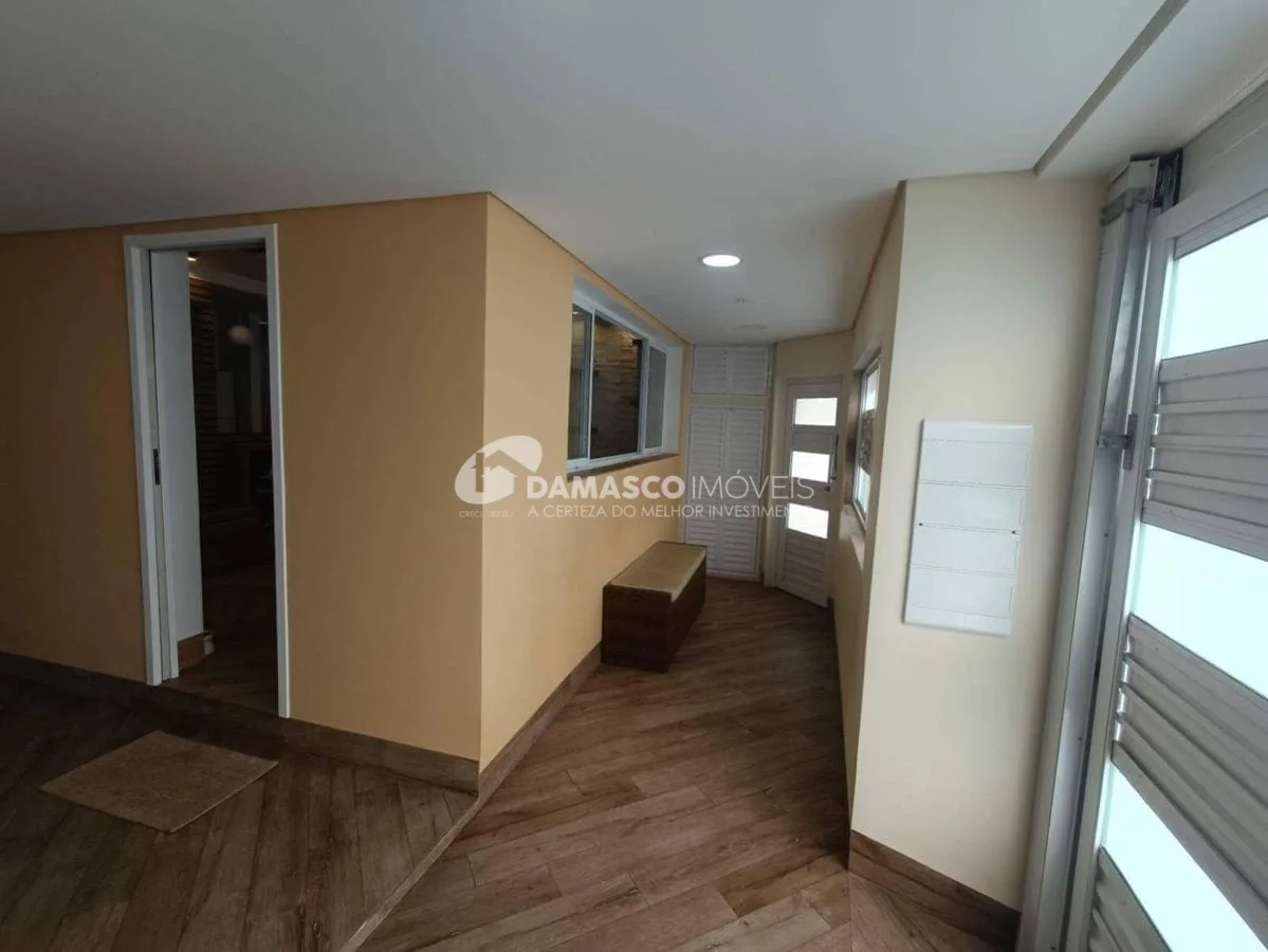 Sobrado à venda 2 Quartos, 2 Suites, 3 Vagas, Fundação, São Caetano do Sul - SP