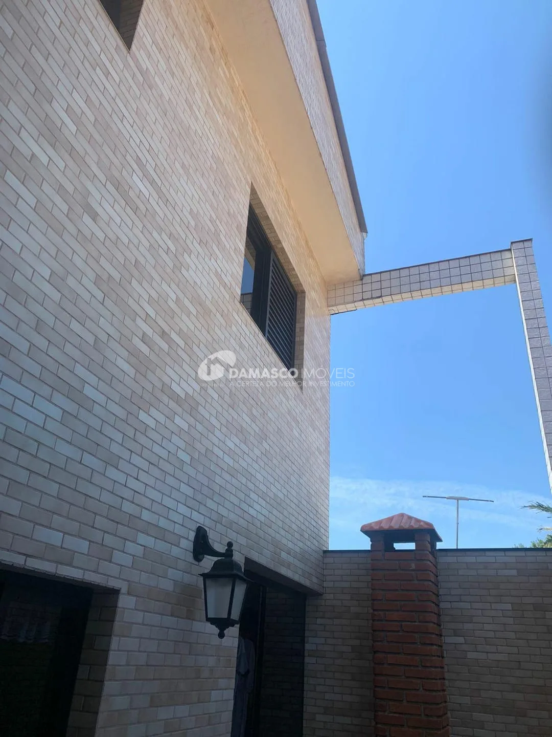 Sobrado à venda 3 Quartos, 1 Suite, 6 Vagas, 252M², Cerâmica, São Caetano do Sul - SP