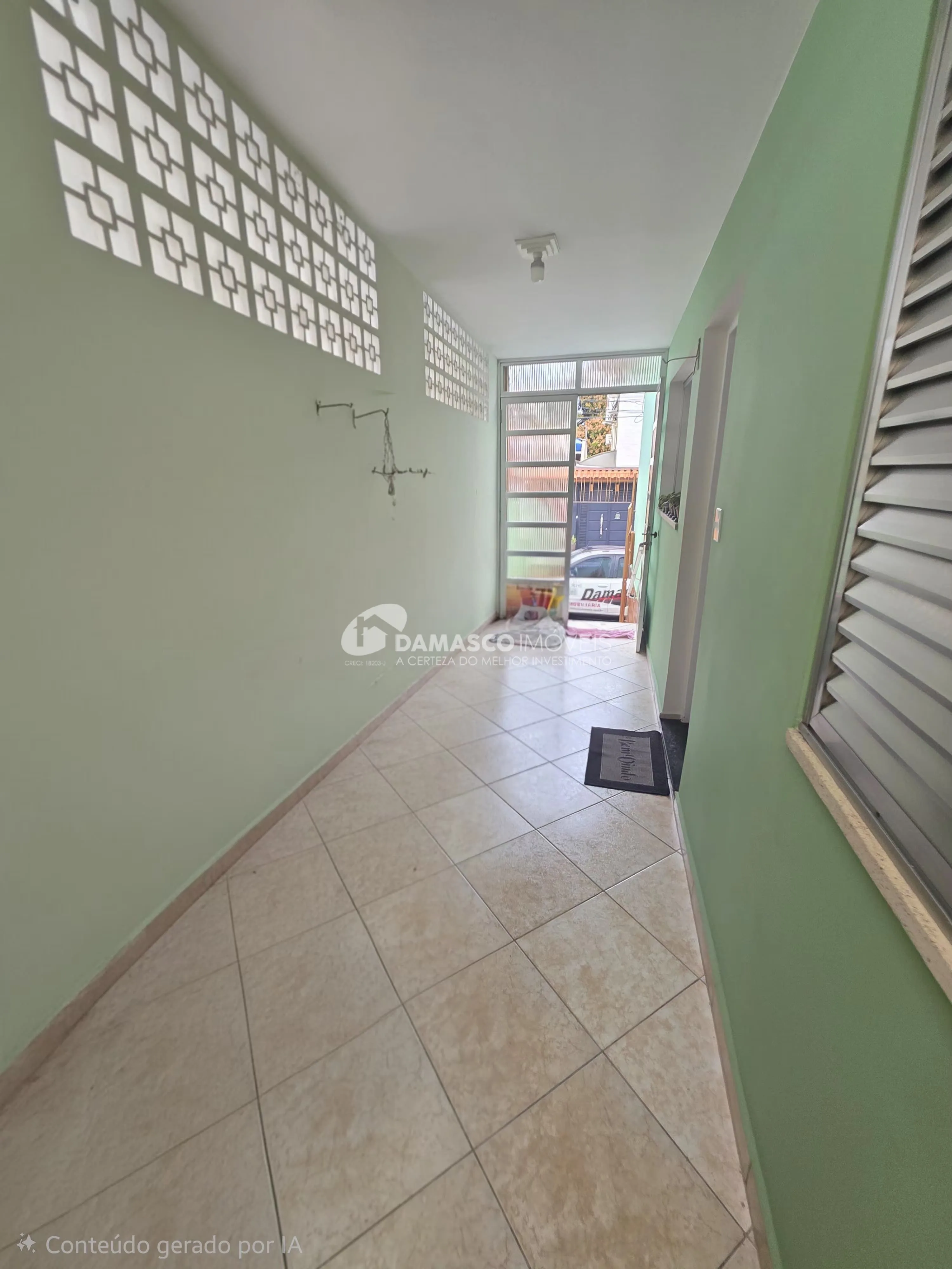 Casa padrão com 108 m² de área útil à Venda, com fácil acesso à via Anchieta,  na Vila Vermelha, São Paulo, SP
