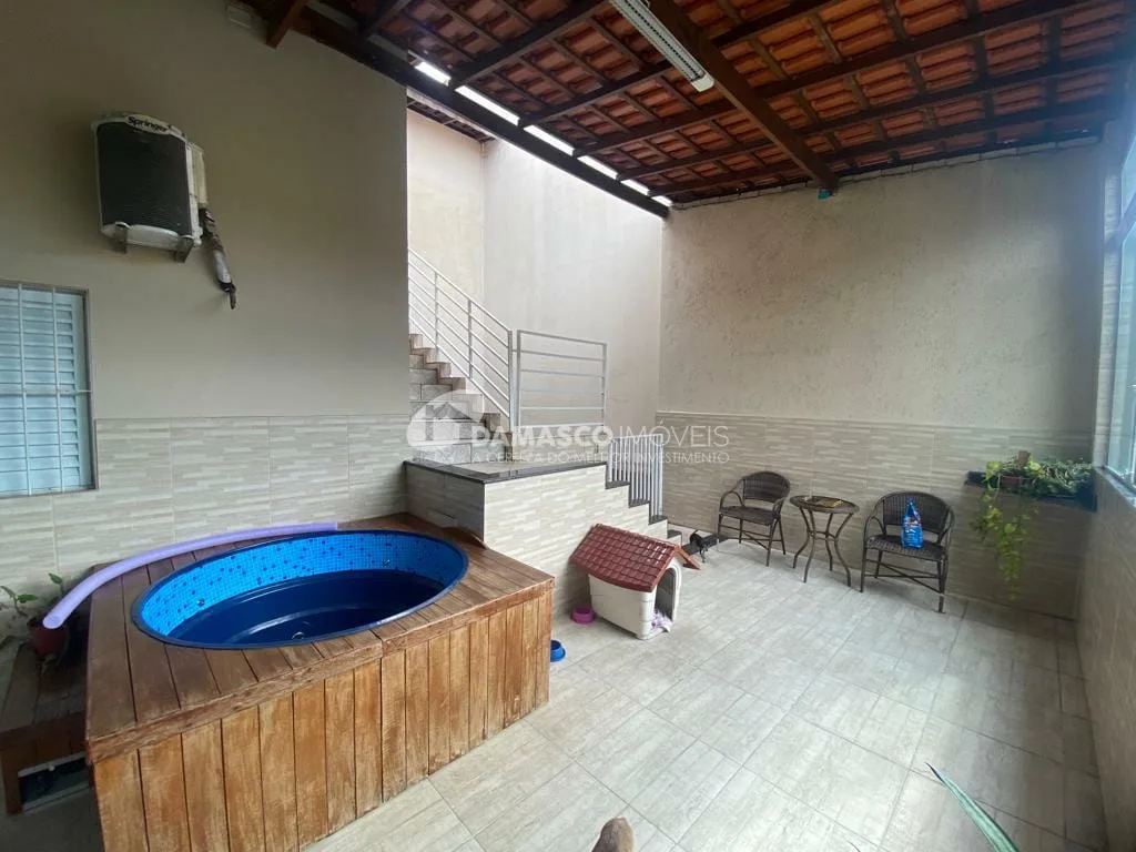 Sobrado à venda 2 Quartos, 1 Suite, 2 Vagas, 187M², Campestre, Santo André - SP