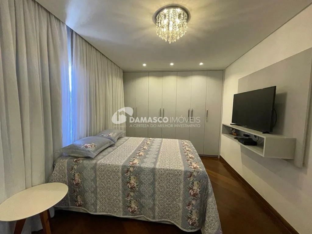 Casa à venda 2 Quartos, 2 Vagas, 150M², Jardim das Maravilhas, Santo André - SP