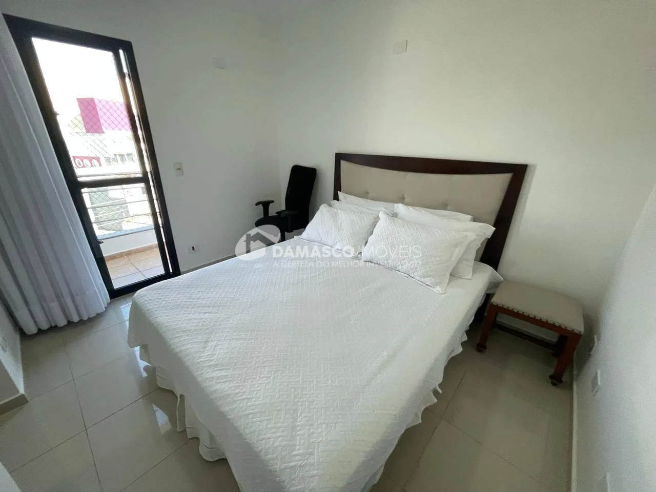 Sobrado de Alto Padrão à Venda no Jardim São Caetano | 6 Dormitórios | Até 10 Vagas
