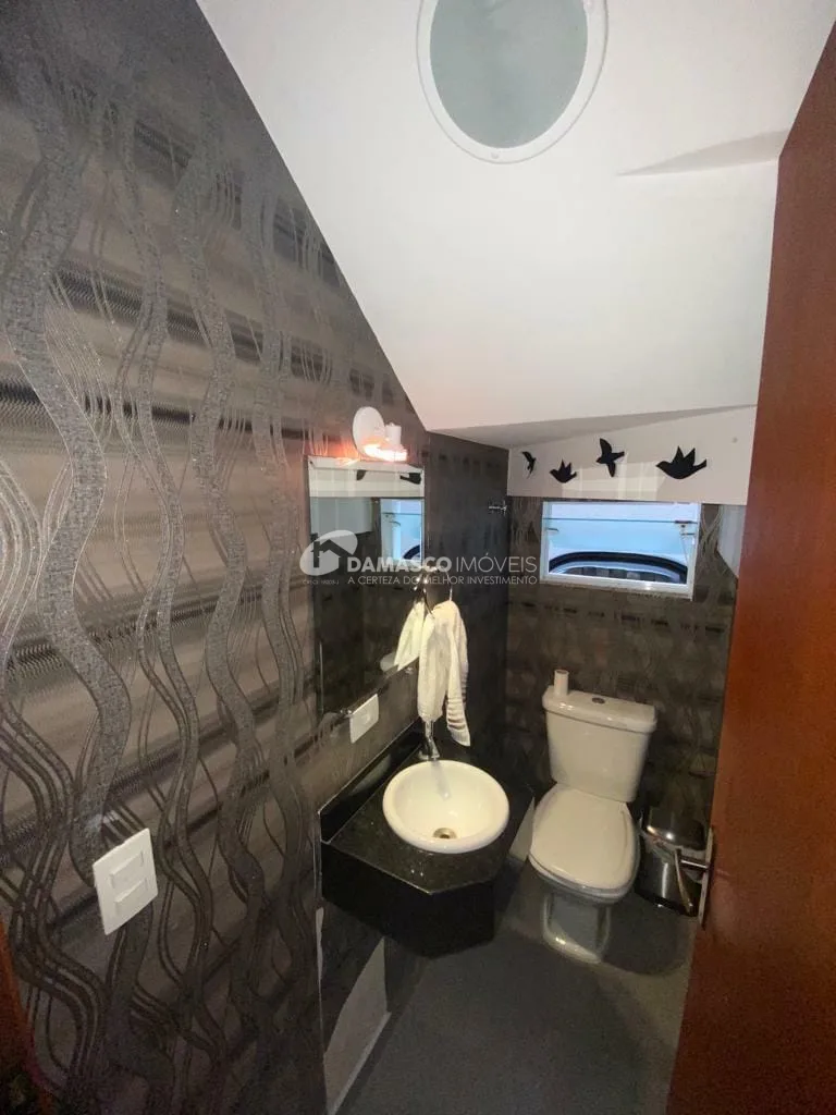 Sobrado para Locação 3 Quartos, 1 Suite, 2 Vagas, Jardim, Santo André - SP
