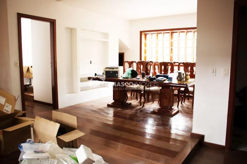 Casa à venda 4 Quartos, 3 Suites, 5 Vagas, 640M², Santa Maria, São Caetano do Sul - SP