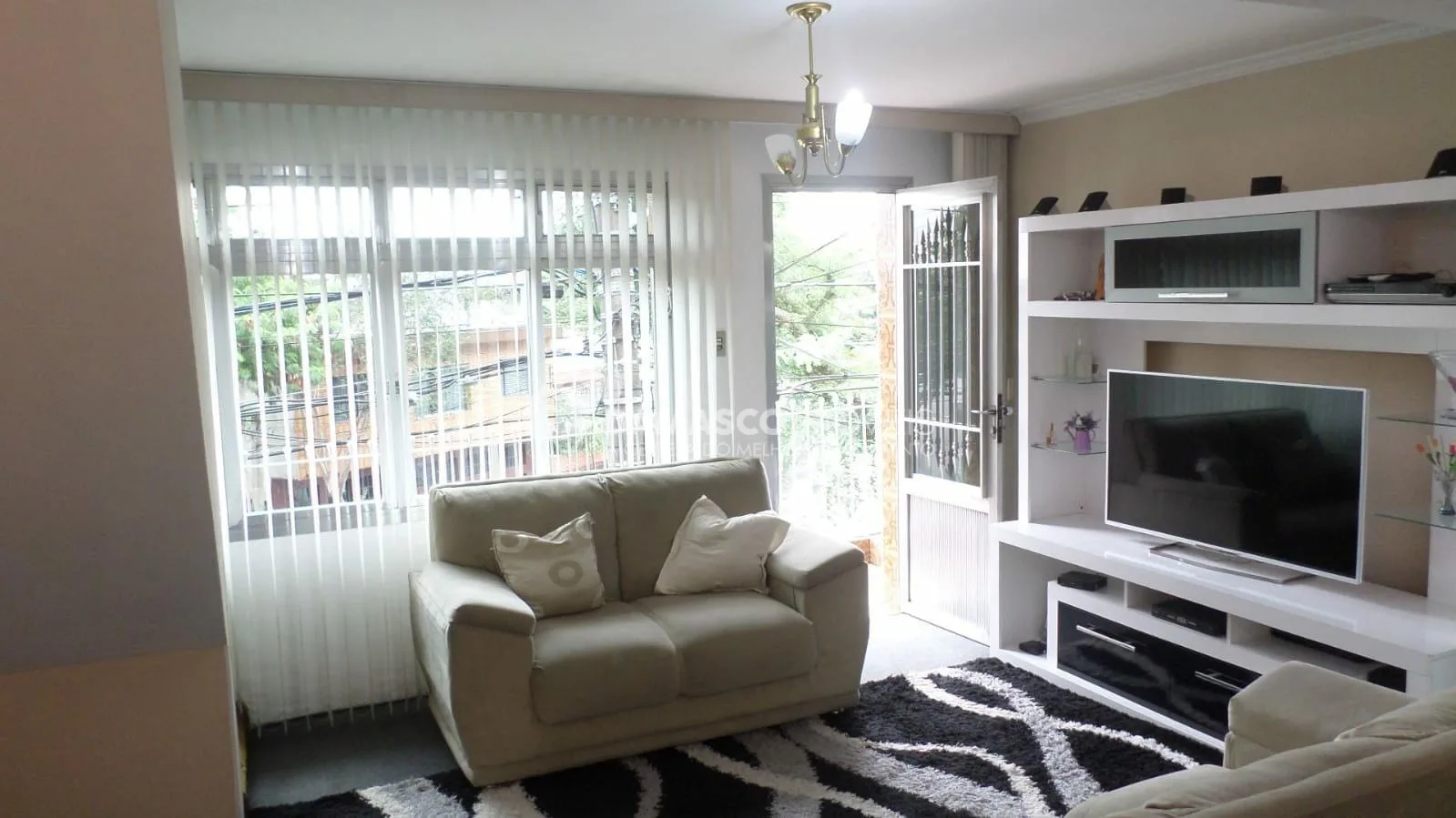 Sobrado à venda 3 Quartos, 2 Vagas, 215M², Jardim Guairaca, São Paulo - SP