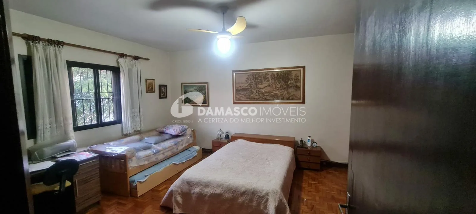 Sobrado à venda 3 Quartos, 5 Vagas, 293M², Cerâmica, São Caetano do Sul - SP
