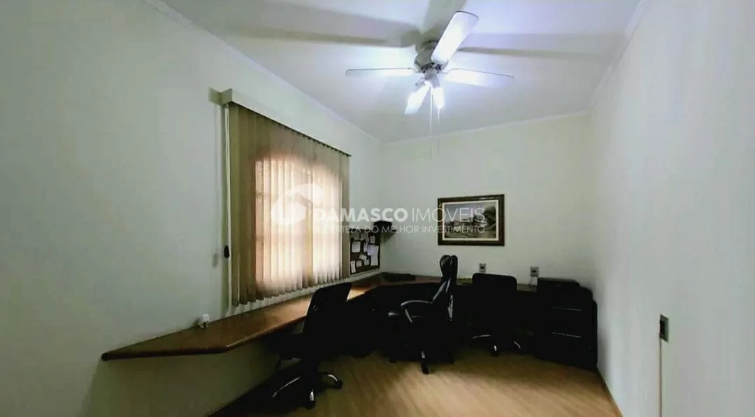 Sobrado à venda 2 Quartos, 1 Suite, 2 Vagas, 238M², Barcelona, São Caetano do Sul - SP