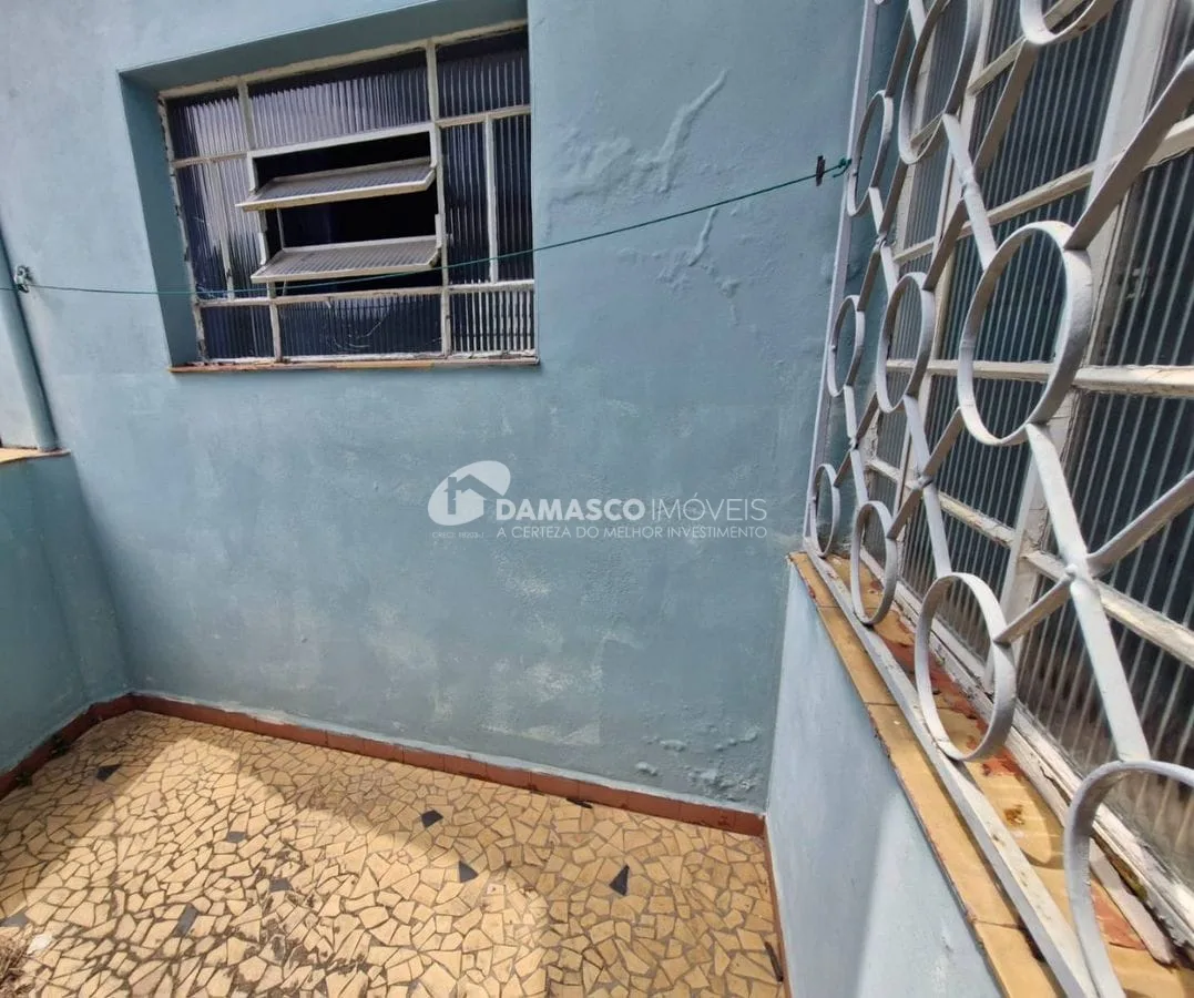 CASA TÉRREA NO BAIRRO SANTA PAULA, 3 DORMITÓRIOS - SCS