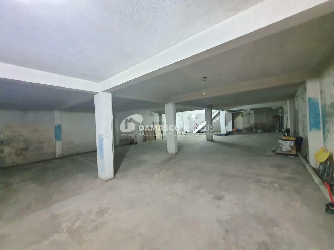 Casa à venda com 3 Quartos, 3 Suites, 3 Vagas, 751M², Utinga, Santo André - SP