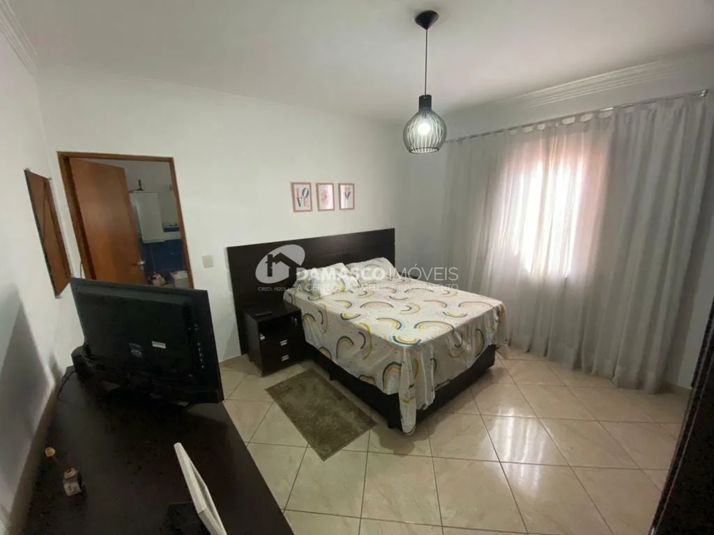 Casa à venda 2 Quartos, 1 Suite, 2 Vagas, 178M², Campestre, Santo André - SP