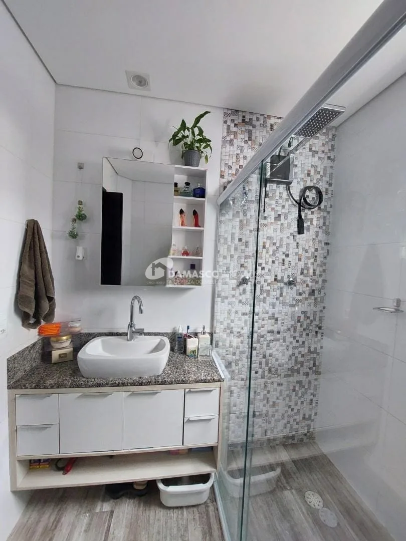 Sobrado à venda 3 Quartos, 3 Suites, 4 Vagas, Nova Gerty, São Caetano do Sul - SP