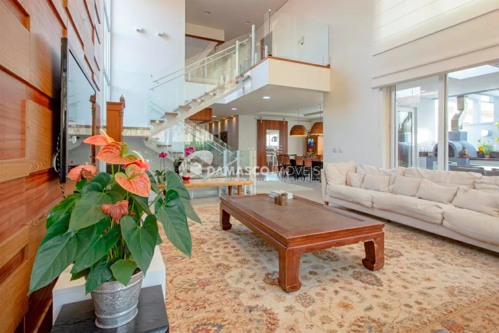 Sobrado à venda 4 Quartos, 4 Suites, 6 Vagas, 550M², Jardim São Caetano, São Caetano do Sul - SP