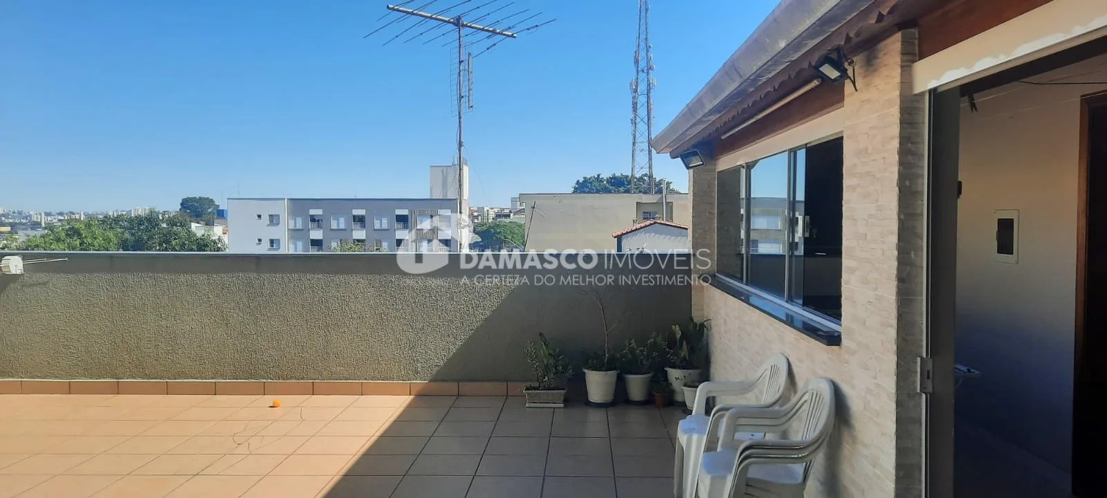 Sobrado à venda 3 Quartos, 3 Suites, 3 Vagas, Nova Gerty, São Caetano do Sul - SP
