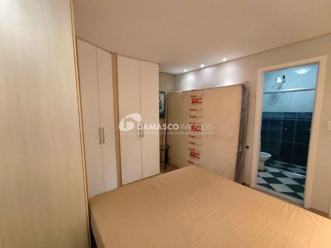 Sobrado à venda 5 Quartos, 4 Suites, 5 Vagas, 252M², Sítio da Figueira, São Paulo - SP