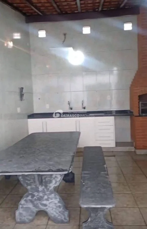 Sobrado completo à venda na Zona Sul de São Paulo, com localização privilegiada e estrutura impecável!