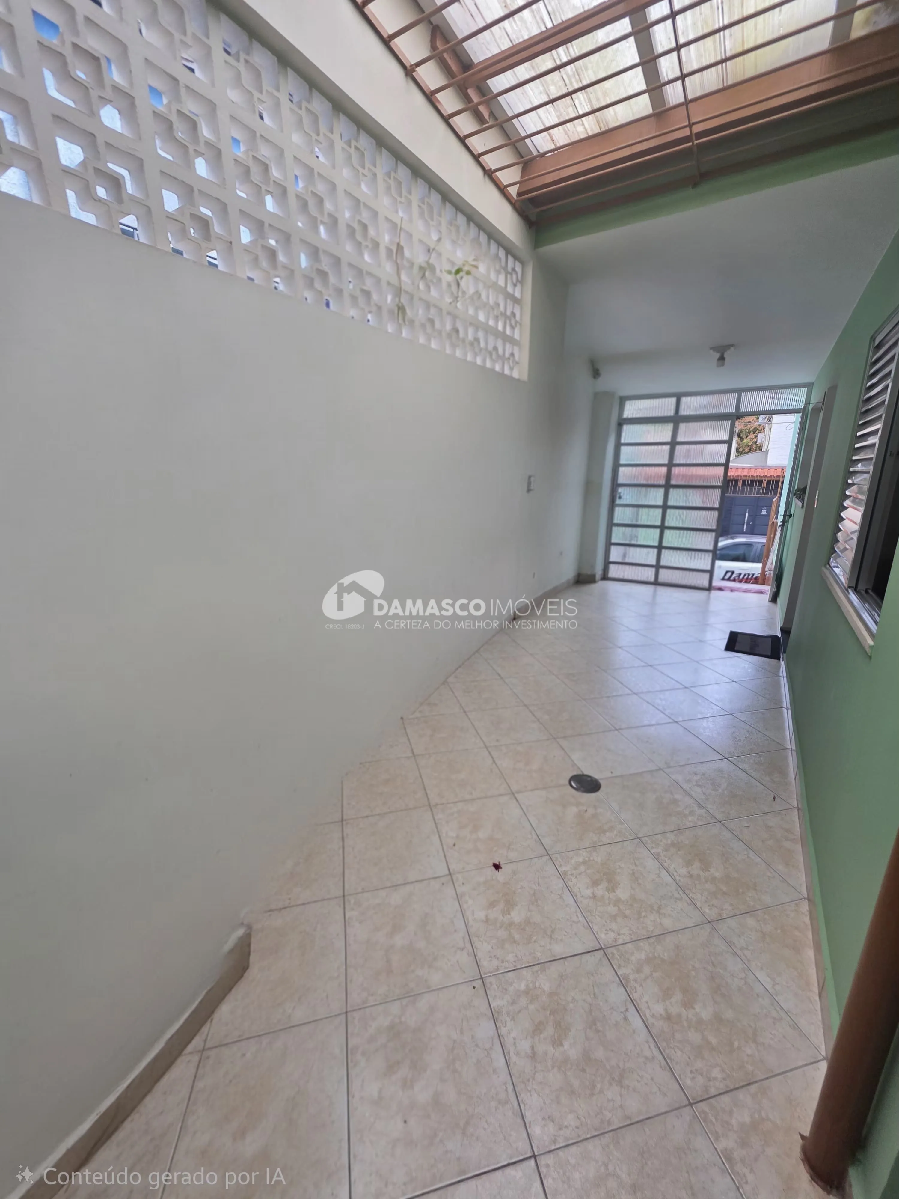 Casa padrão com 108 m² de área útil à Venda, com fácil acesso à via Anchieta,  na Vila Vermelha, São Paulo, SP