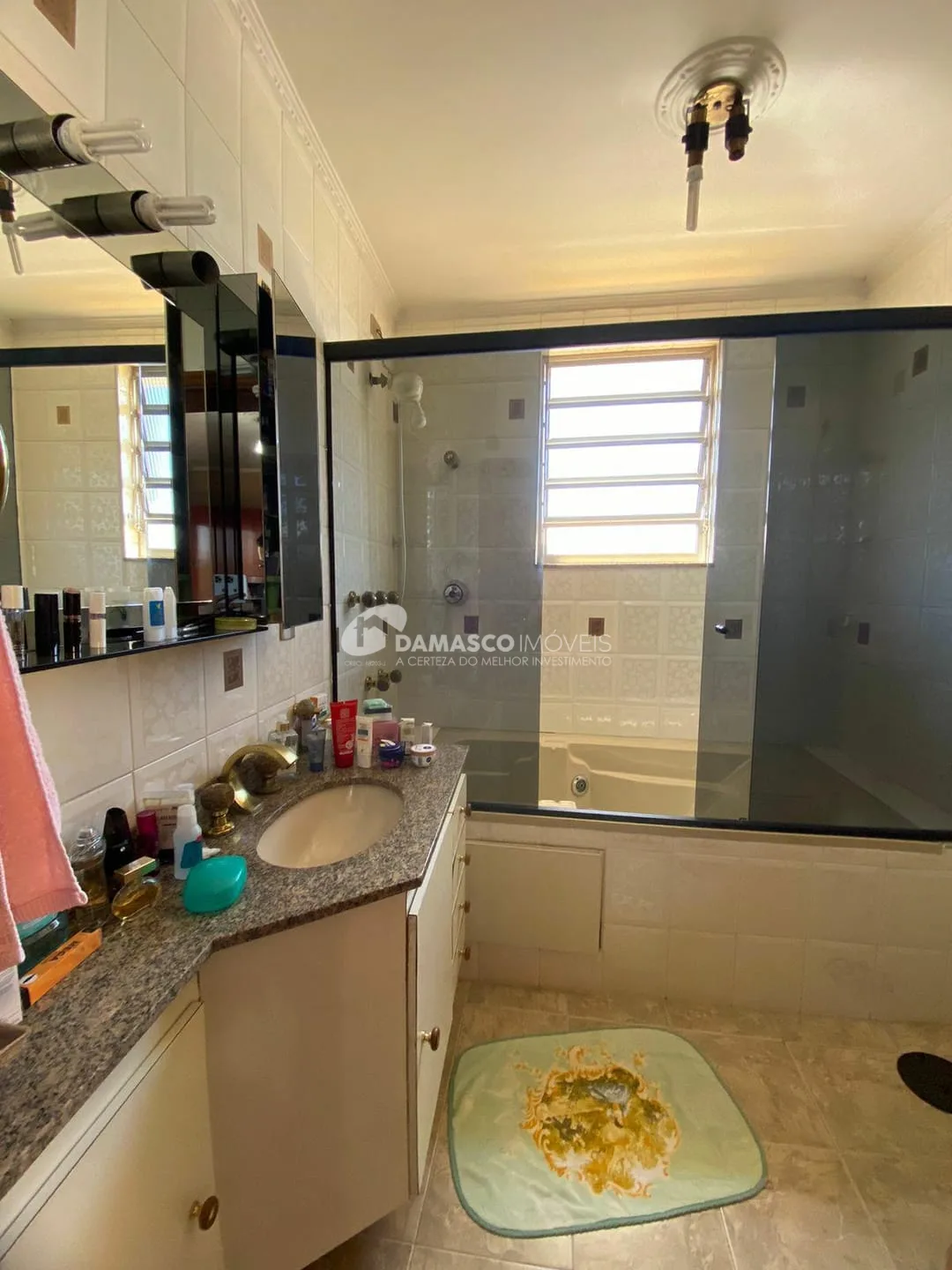 Sobrado à venda 3 Quartos, 1 Suite, 2 Vagas, 195M², Vila Alpina, São Paulo - SP