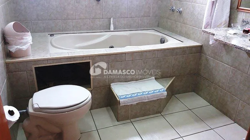 Sobrado à venda 3 Quartos, 1 Suite, 5 Vagas, 239M², Osvaldo Cruz, São Caetano do Sul - SP