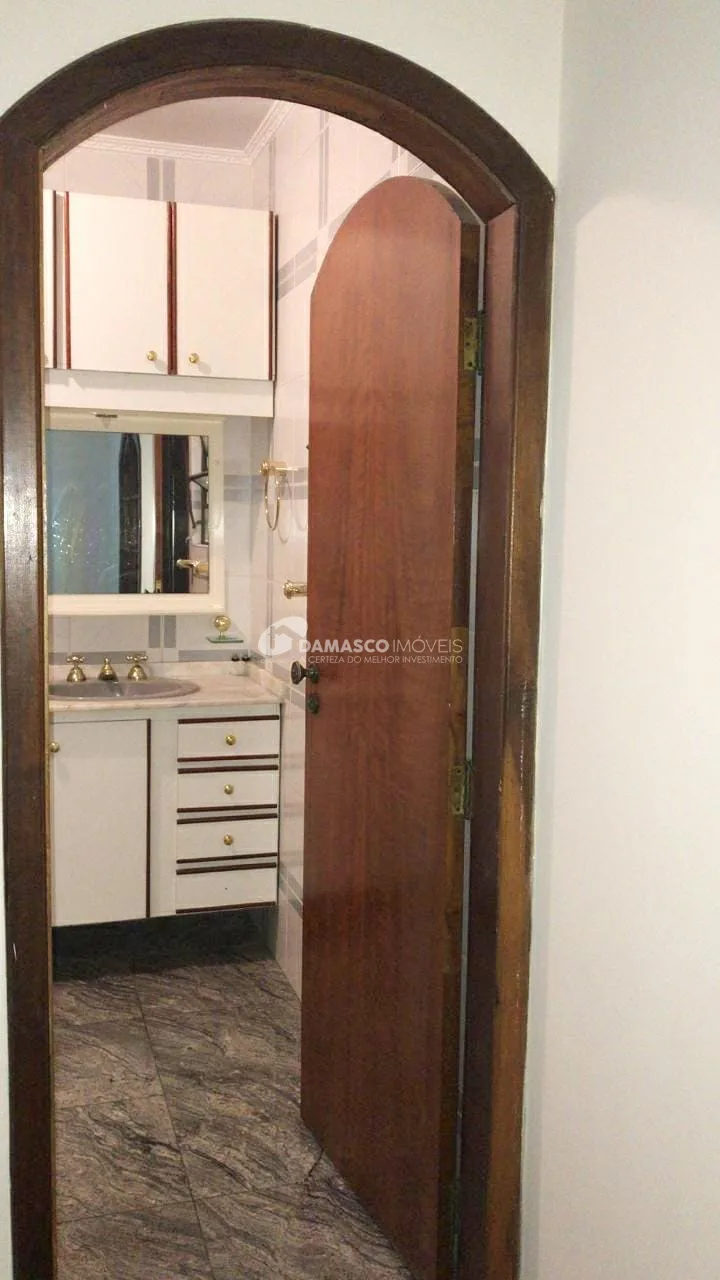 Casa à venda 2 Quartos, 1 Suite, 4 Vagas, 200M², Campestre, Santo André - SP