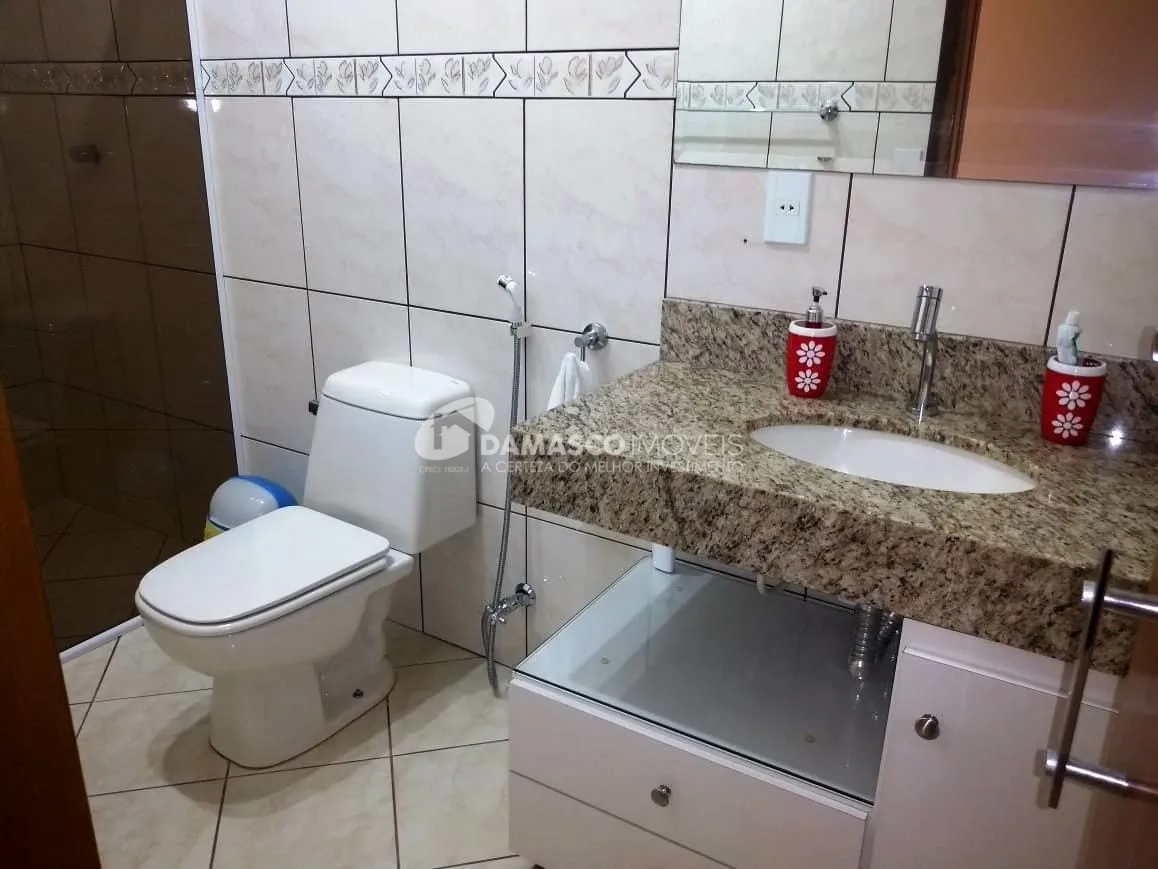 Sobrado à venda 3 Quartos, 1 Suite, 16 Vagas, 572M², Nova Gerty, São Caetano do Sul - SP