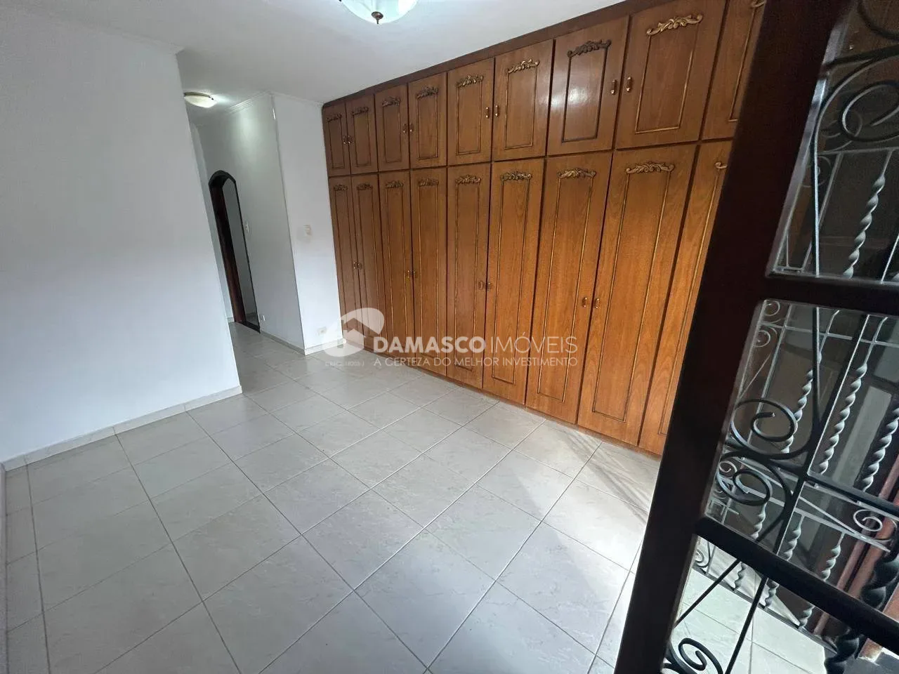 Sobrado para Venda 3 Quartos, 2 Suites, 5 Vagas, Mauá, São Caetano do Sul - SP