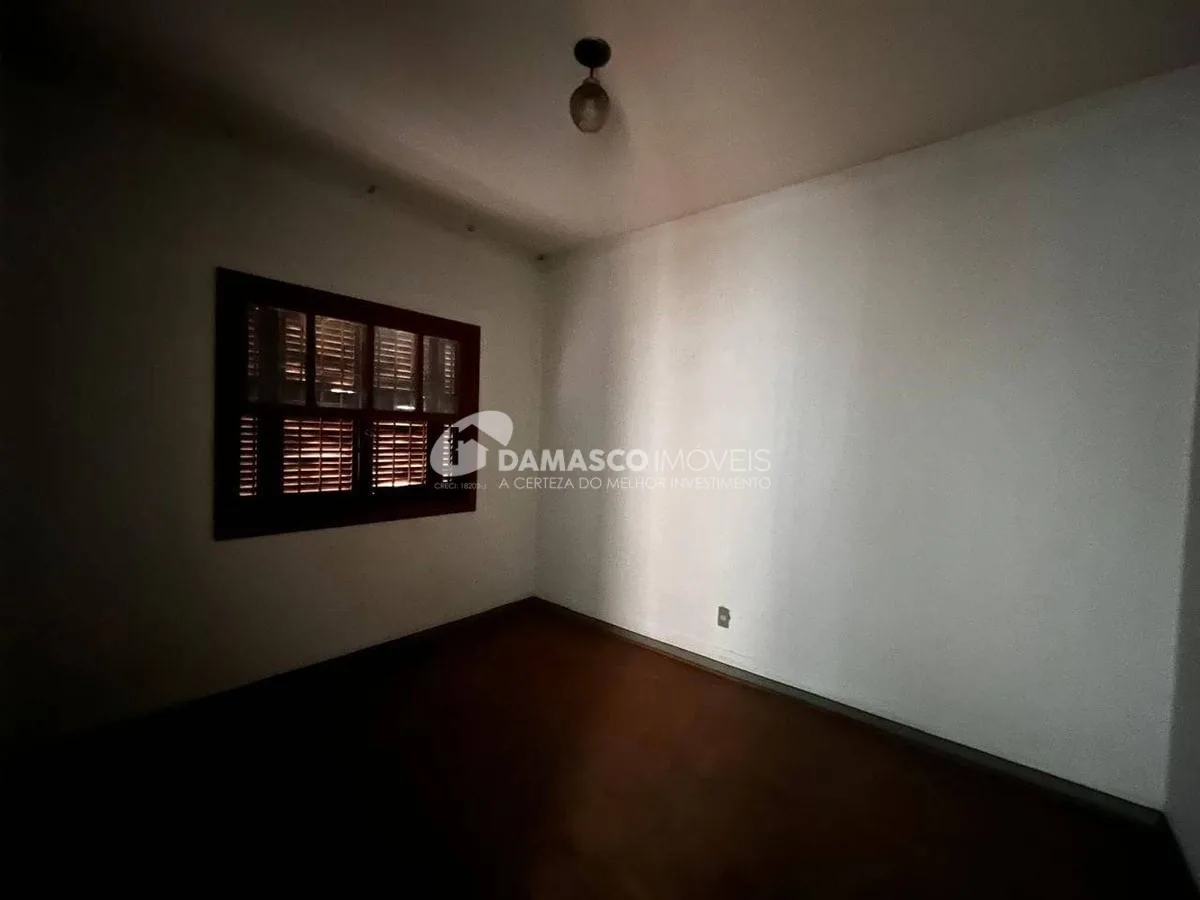 Terreno com casa antiga venda