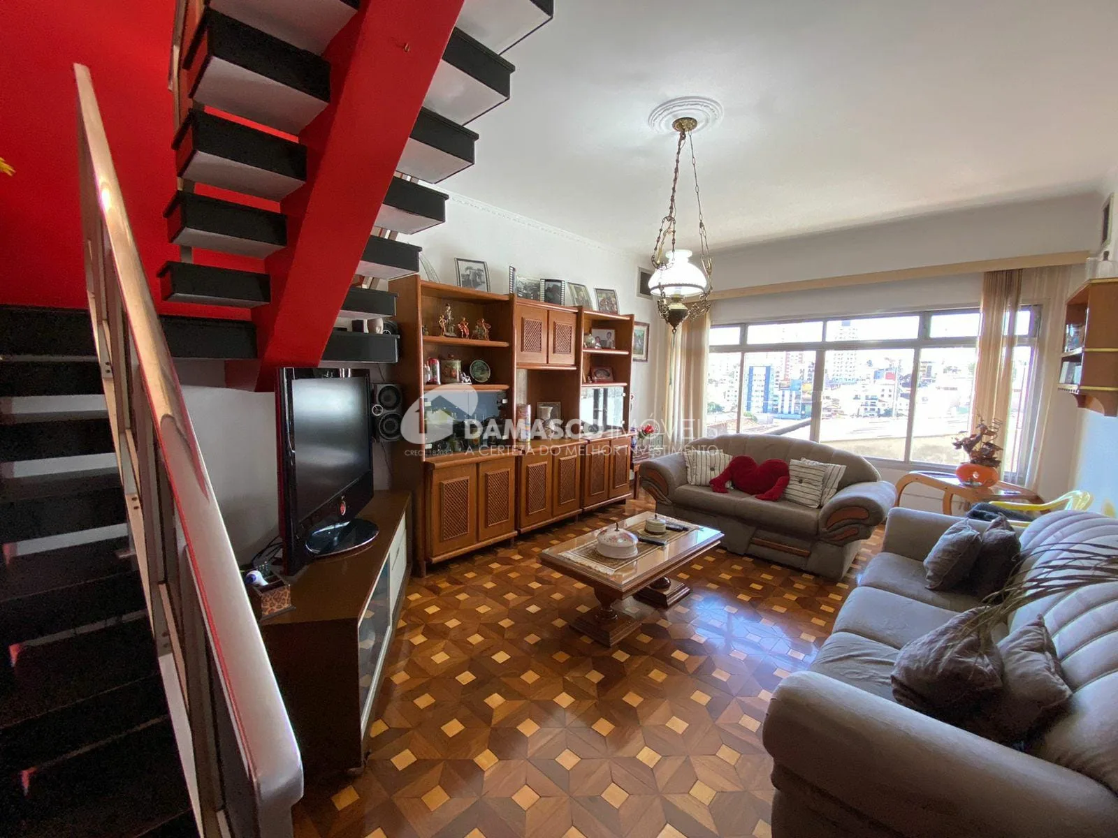 Sobrado à venda 4 Quartos, 1 Suite, 2 Vagas, 310M², Olímpico, São Caetano do Sul - SP