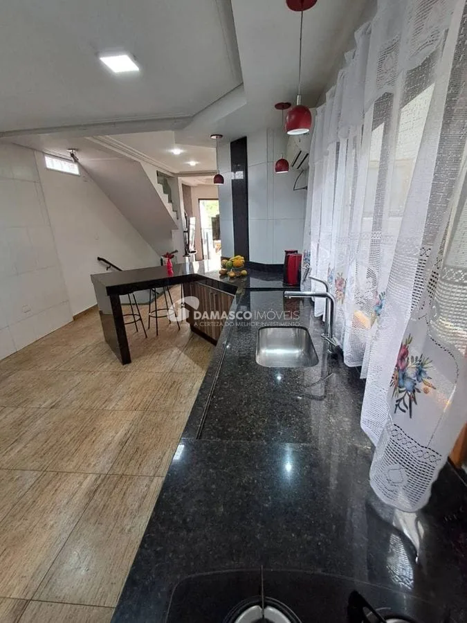 Sobrado para Venda 3 Quartos, 2 Suites, 4 Vagas, Santa Paula, São Caetano do Sul - SP