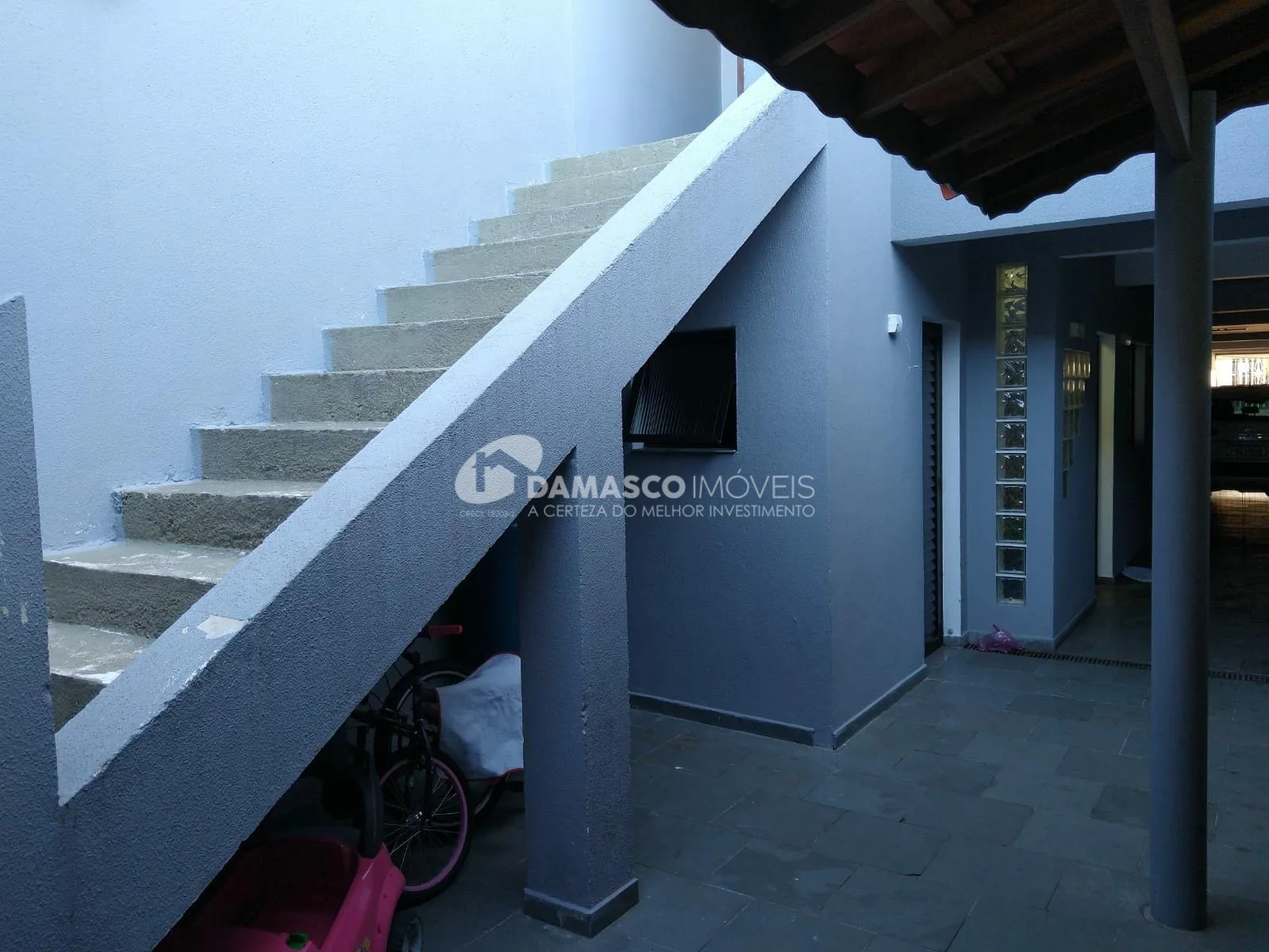 Sobrado à venda 2 Quartos, 1 Suite, 6 Vagas, 345M², Nova Gerty, São Caetano do Sul - SP