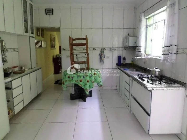 Casa à venda 3 Quartos, 2 Vagas, 205M², Vila Palmares, Santo André - SP
