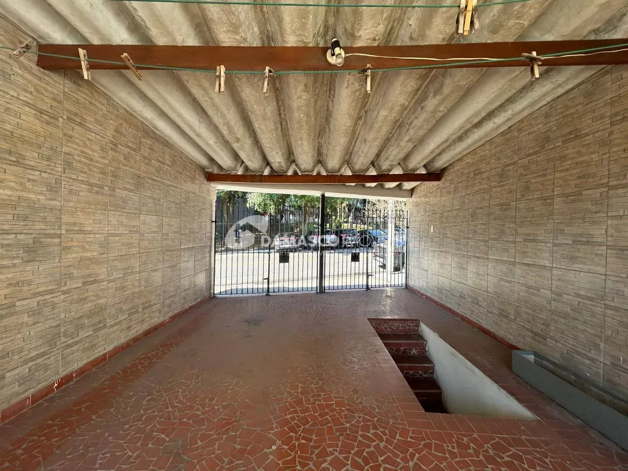 Sobrado à  venda com 178m² de área útil, 2 quartos, 3 vagas, próximo do Complexo Poliesportivo Lauro Gomes, no Bairro Olímpico, em São Caetano do Sul, SP