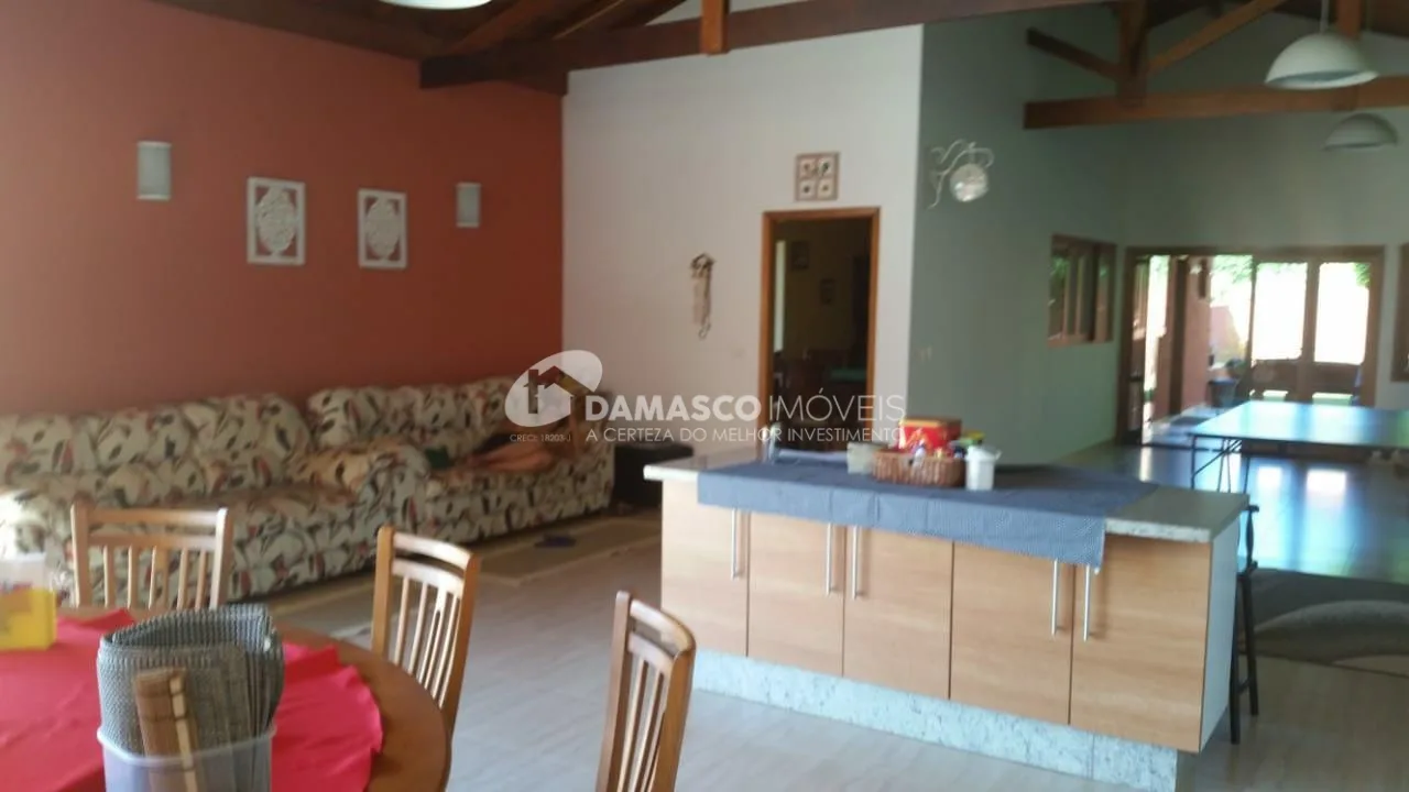 Sobrado à venda 5 Quartos, 5 Suites, 12 Vagas, 750M², Não informado, Piracicaba - SP