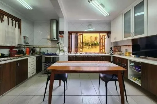 Sobrado à venda 3 Quartos, 3 Suites, 4 Vagas, 370M², Boa Vista, São Caetano do Sul - SP