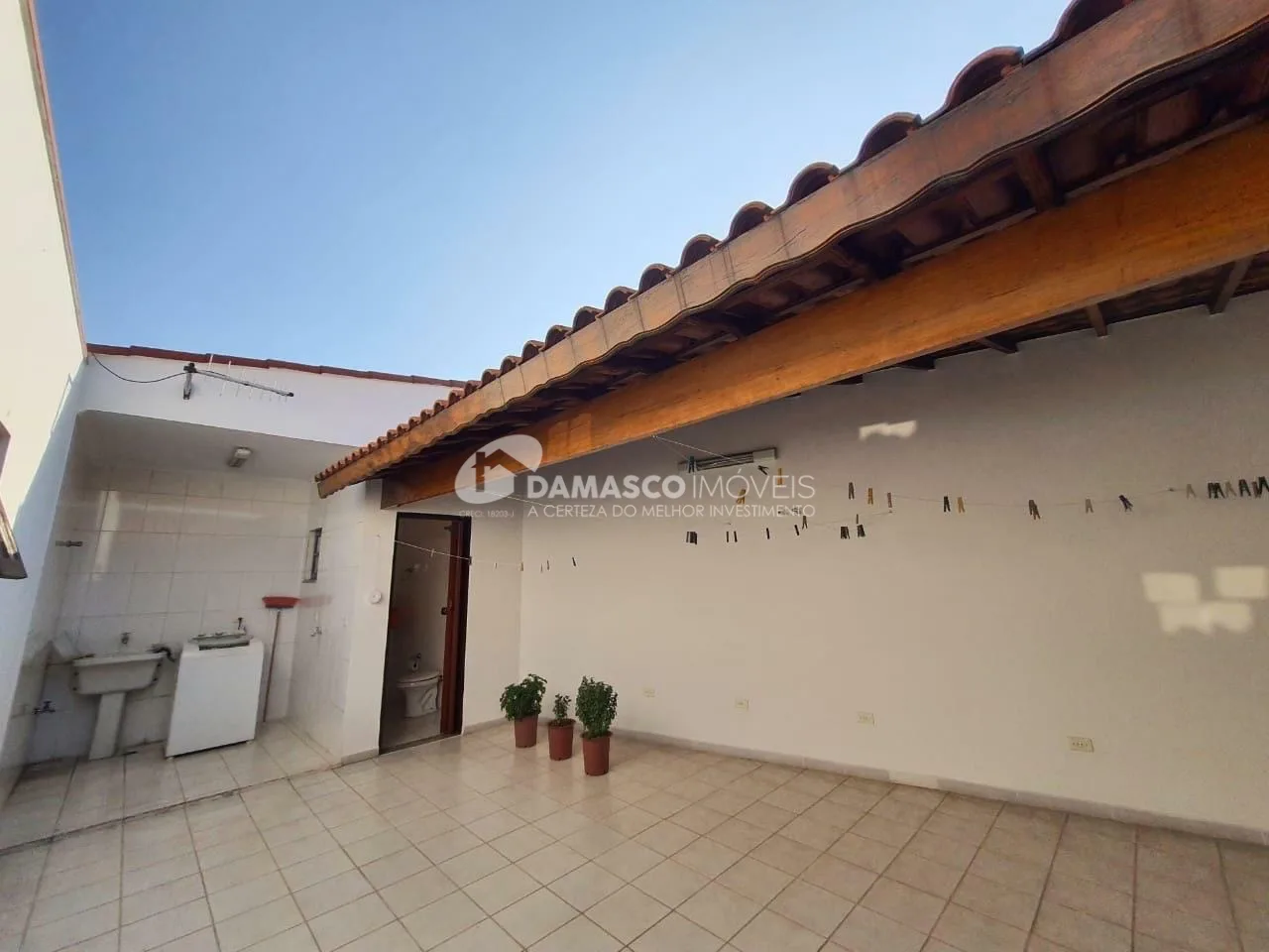 Casa à venda com 3 Quartos, 3 Suites, 3 Vagas, 751M², Utinga, Santo André - SP