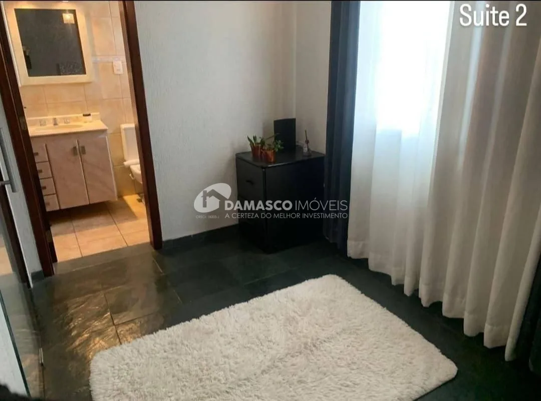Sobrado completo à venda na Zona Sul de São Paulo, com localização privilegiada e estrutura impecável!