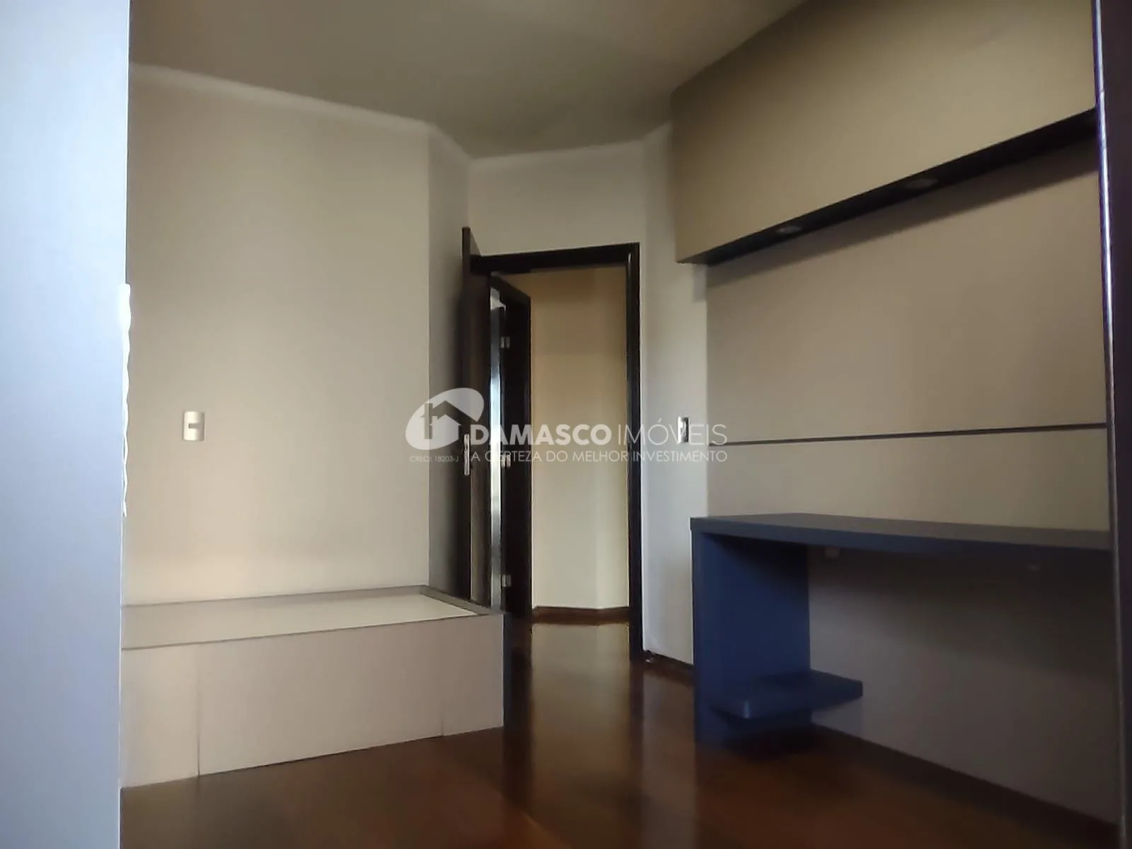 Sobrado à venda 3 Quartos, 1 Suite, 15 Vagas, 296M², Santa Maria, São Caetano do Sul - SP
