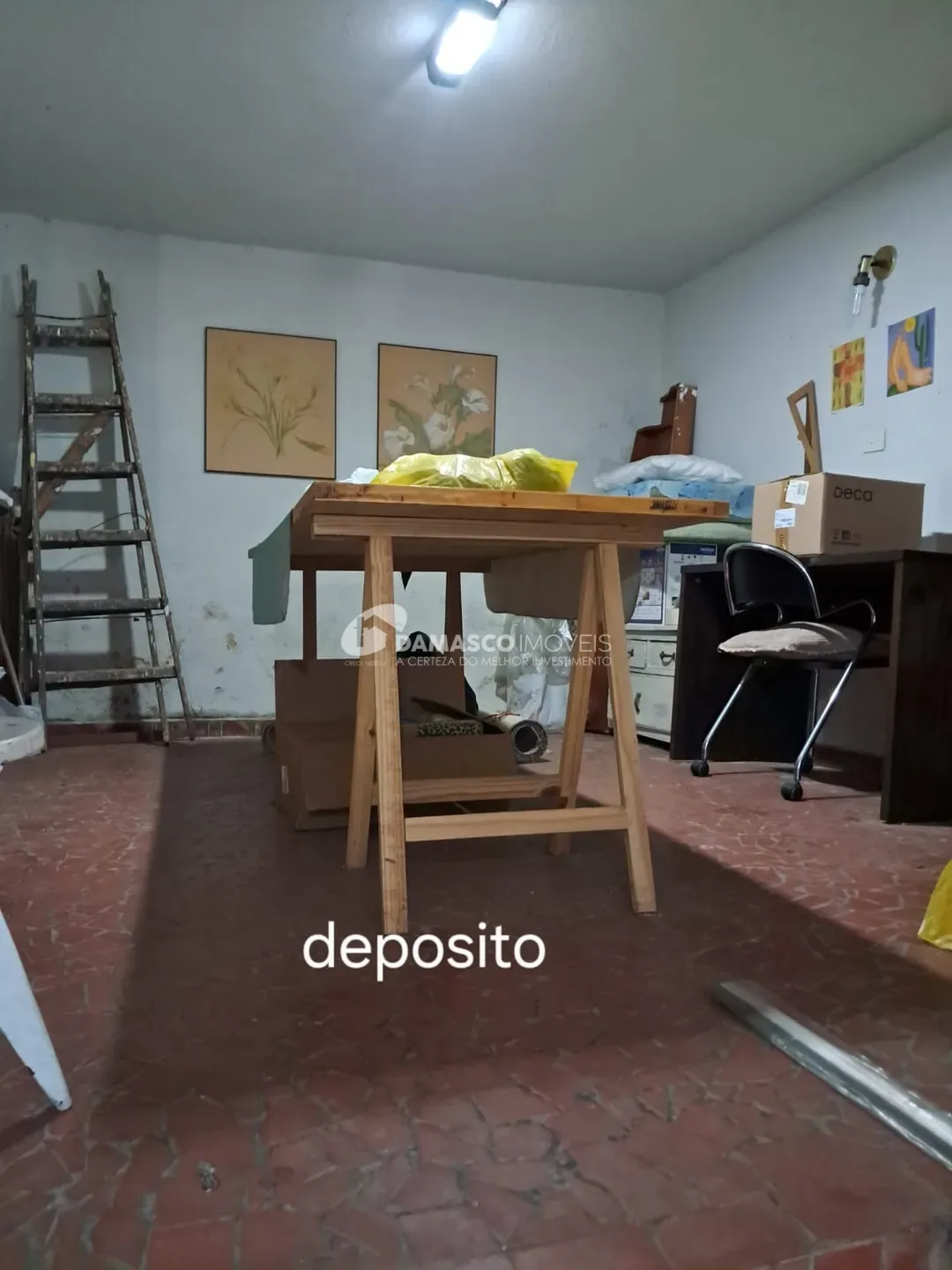 Sobrado à  venda com 178m² de área útil, 2 quartos, 3 vagas, próximo do Complexo Poliesportivo Lauro Gomes, no Bairro Olímpico, em São Caetano do Sul, SP