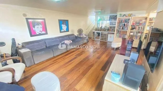 Sobrado à venda 3 Quartos, 3 Suites, 5 Vagas, 380M², Jardim, Santo André - SP
