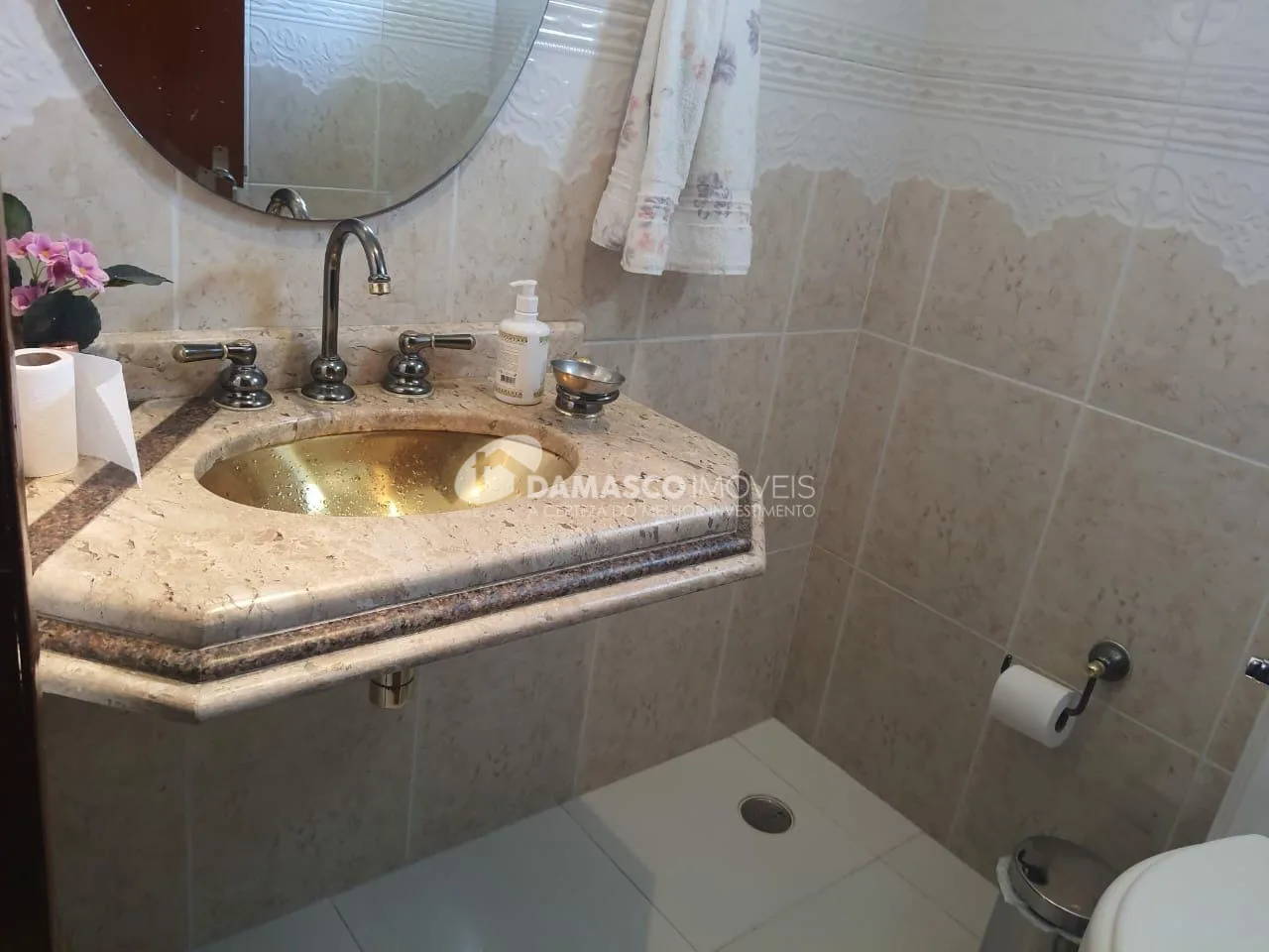 Sobrado à venda 3 Quartos, 1 Suite, 12 Vagas, 300M², Cerâmica, São Caetano do Sul - SP