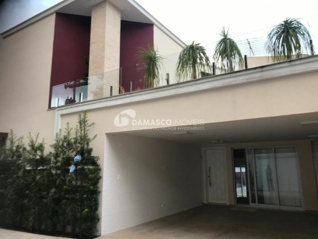 Sobrado à venda 4 Quartos, 3 Suites, 5 Vagas, Jardim São Caetano, São Caetano do Sul - SP