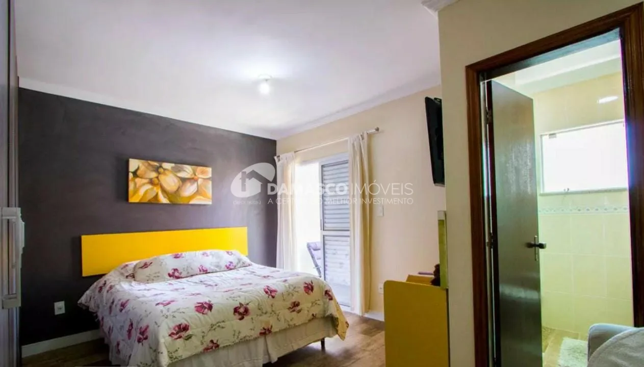 Sobrado à venda 3 Quartos, 1 Suite, 4 Vagas, 207M², Campestre, Santo André - SP