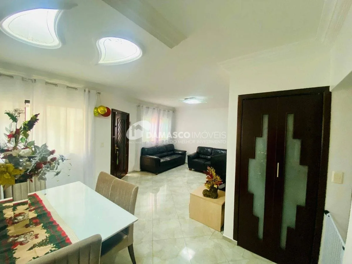 Sobrado à venda 4 Quartos, 3 Suites, 5 Vagas, Olímpico, São Caetano do Sul - SP