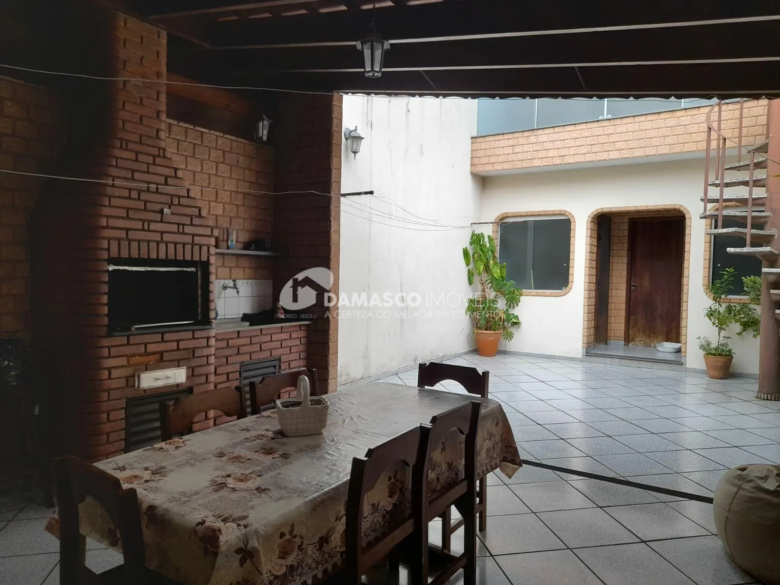 Sobrado à venda 3 Quartos, 1 Suite, 3 Vagas, 291M², Santa Maria, São Caetano do Sul - SP