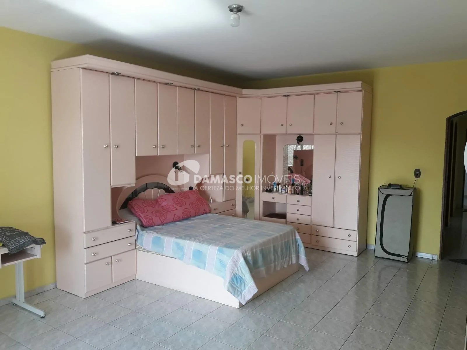 Sobrado à venda 3 Quartos, 1 Suite, 2 Vagas, 110M², Jardim Guairaca, São Paulo - SP