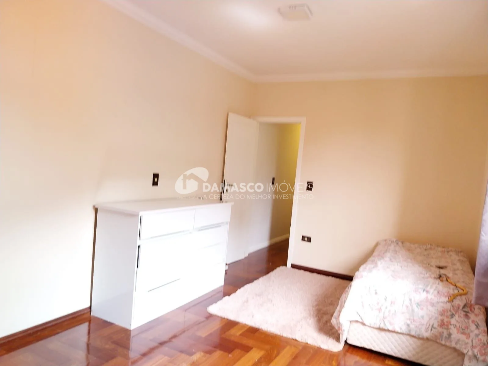 Sobrado à venda com edícula 4 dorm, 4 vagas, Jardim Las Vegas, Santo André, SP